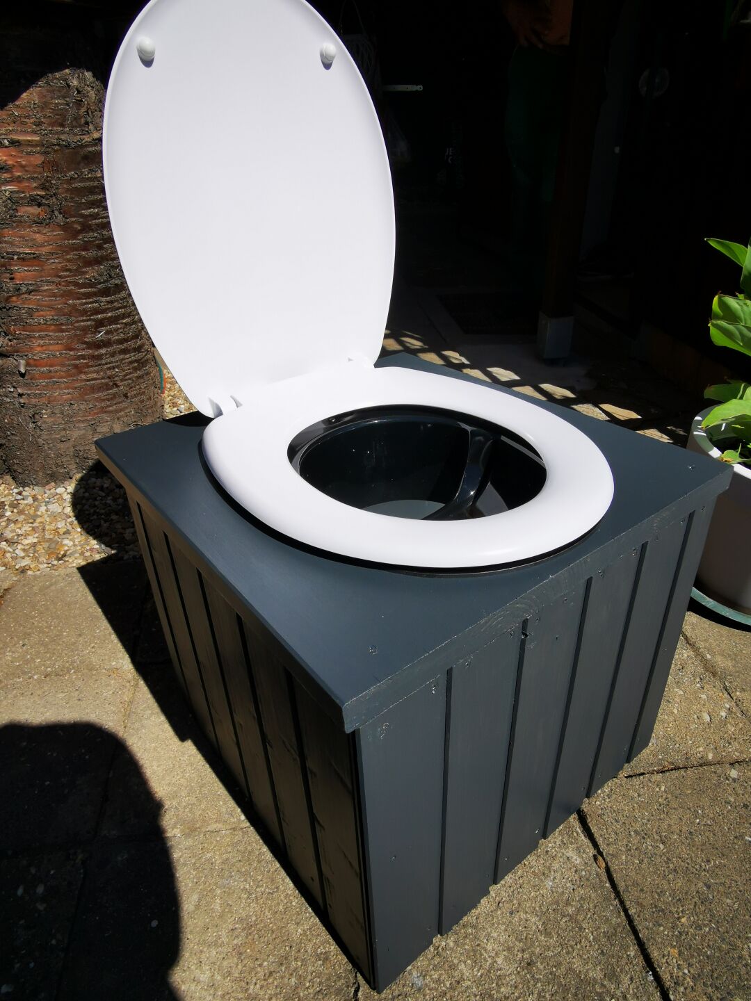 Construction of a garden toilet as a portable toilet 